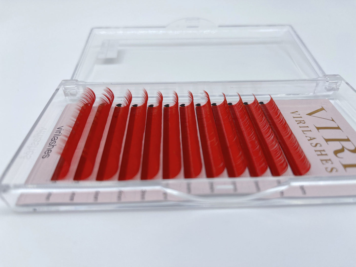 red color lashes