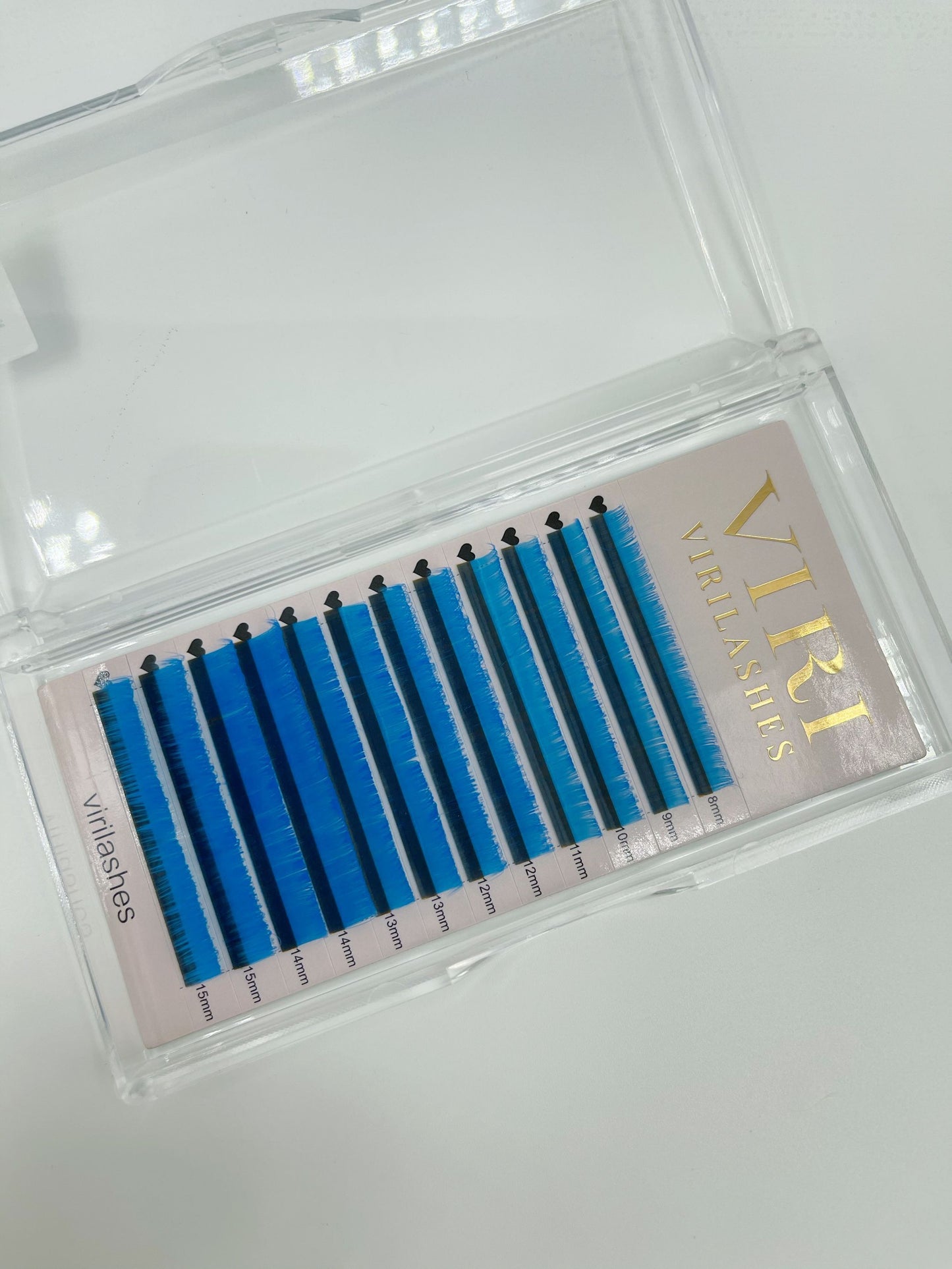 Blue neon color lashes ；Glows under blue light