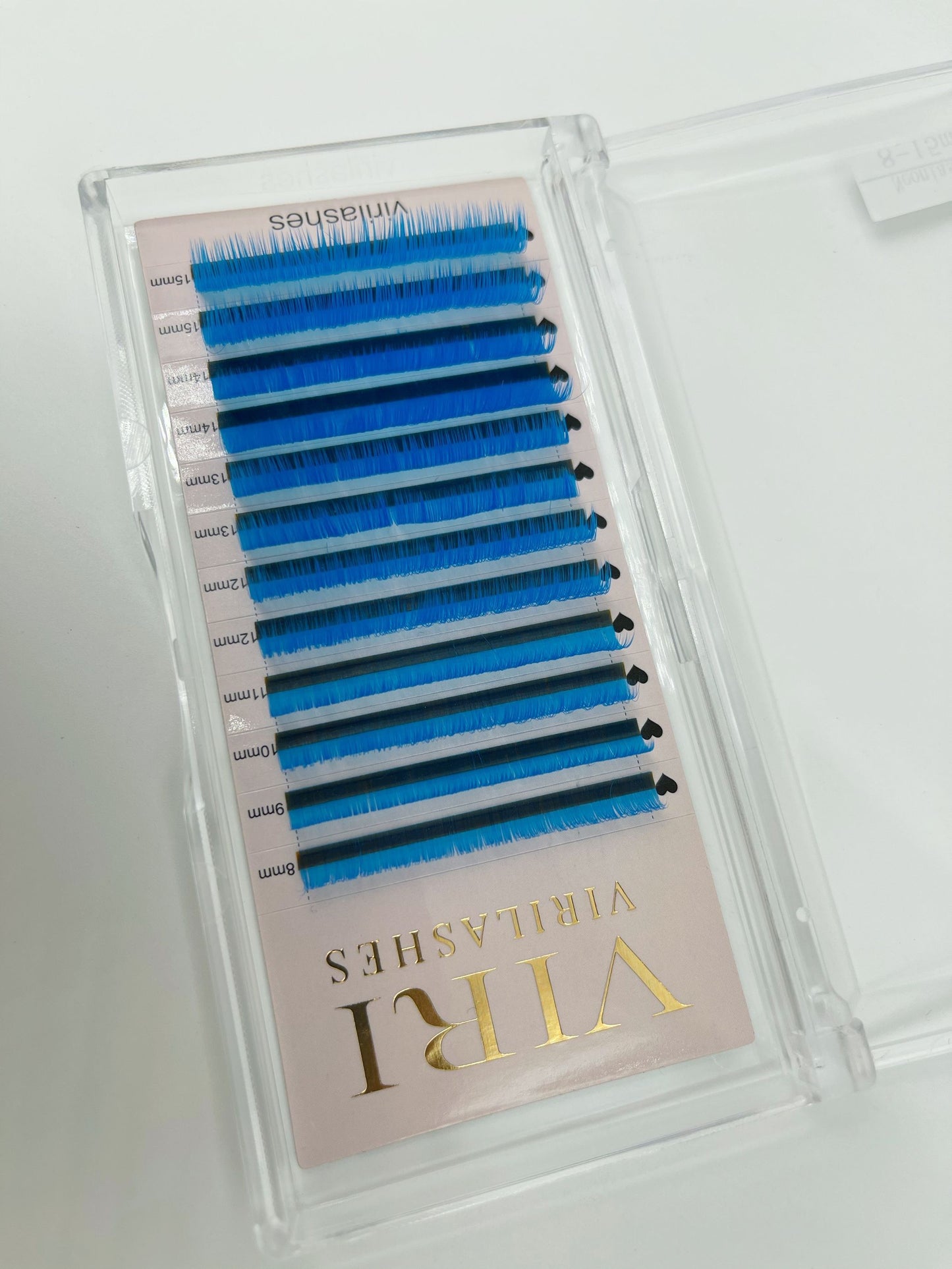 Blue neon color lashes ；Glows under blue light
